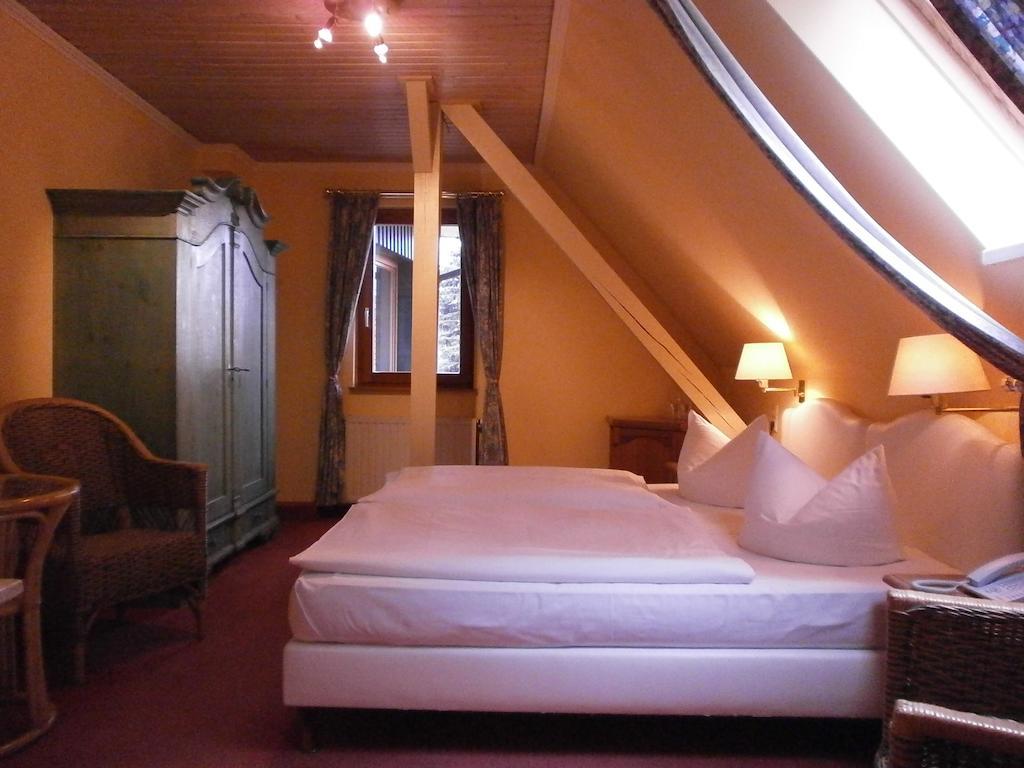 Gasthof Und Landhotel Zur Ausspanne Klipphausen Quarto foto