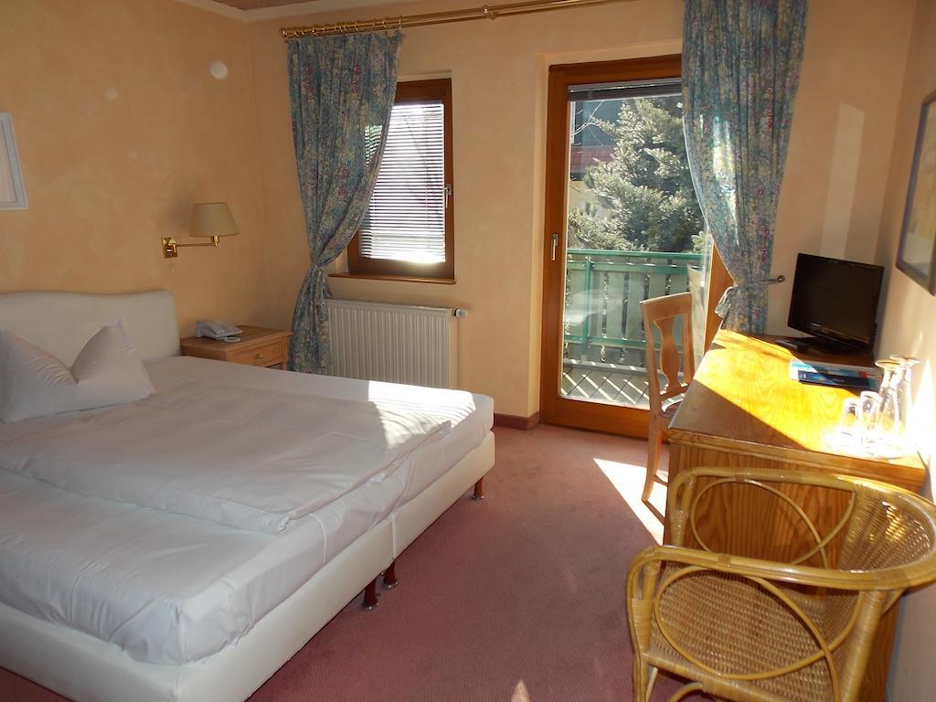 Gasthof Und Landhotel Zur Ausspanne Klipphausen Quarto foto