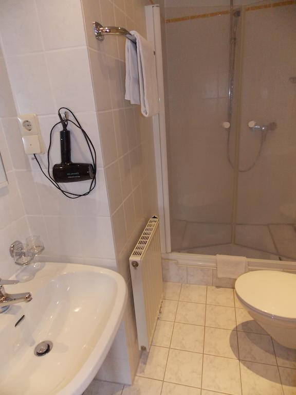 Gasthof Und Landhotel Zur Ausspanne Klipphausen Quarto foto